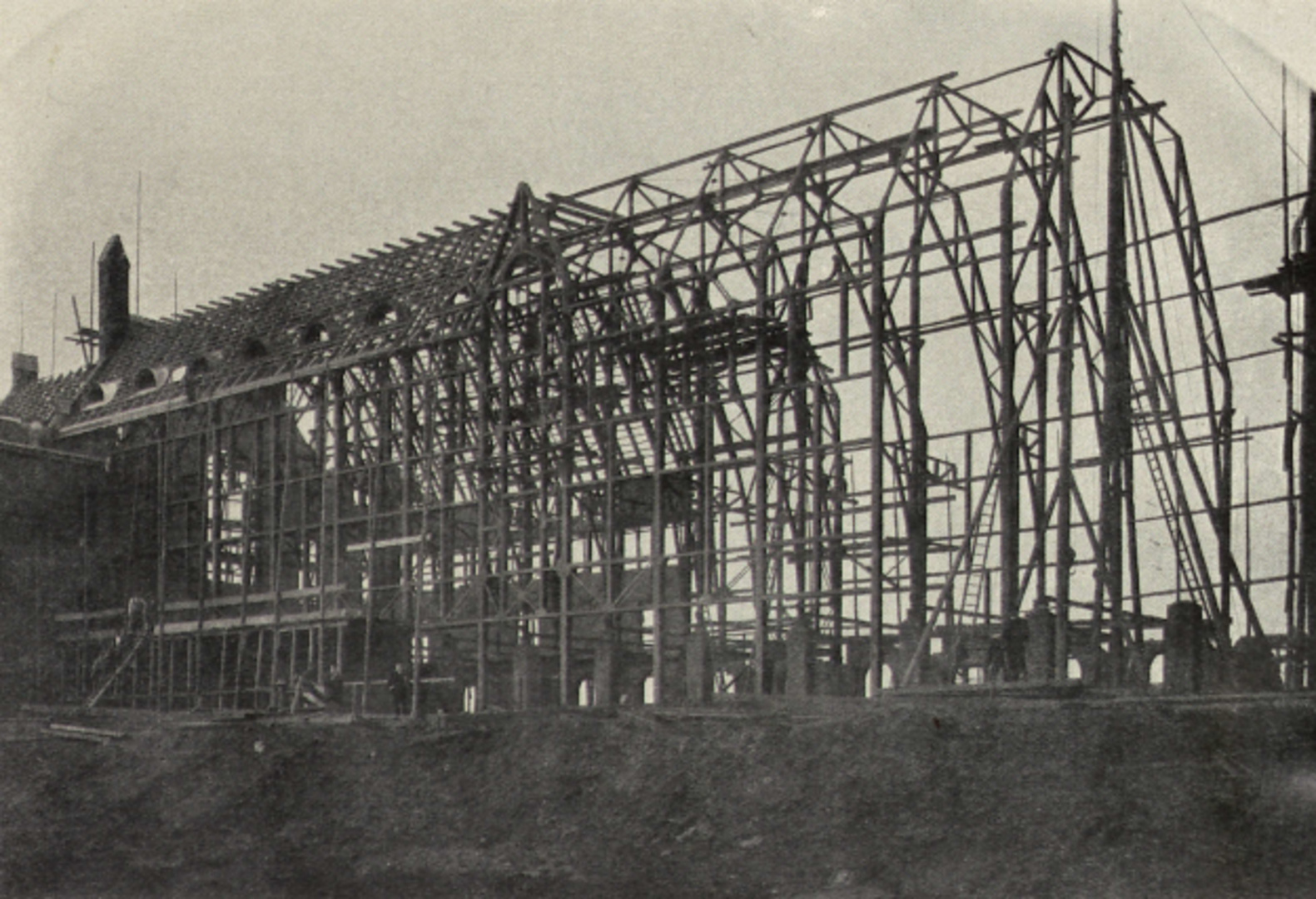 Gemeinde Gaswerk Neukölln, Eisenfachwerkgebäude für Öfen, 1902