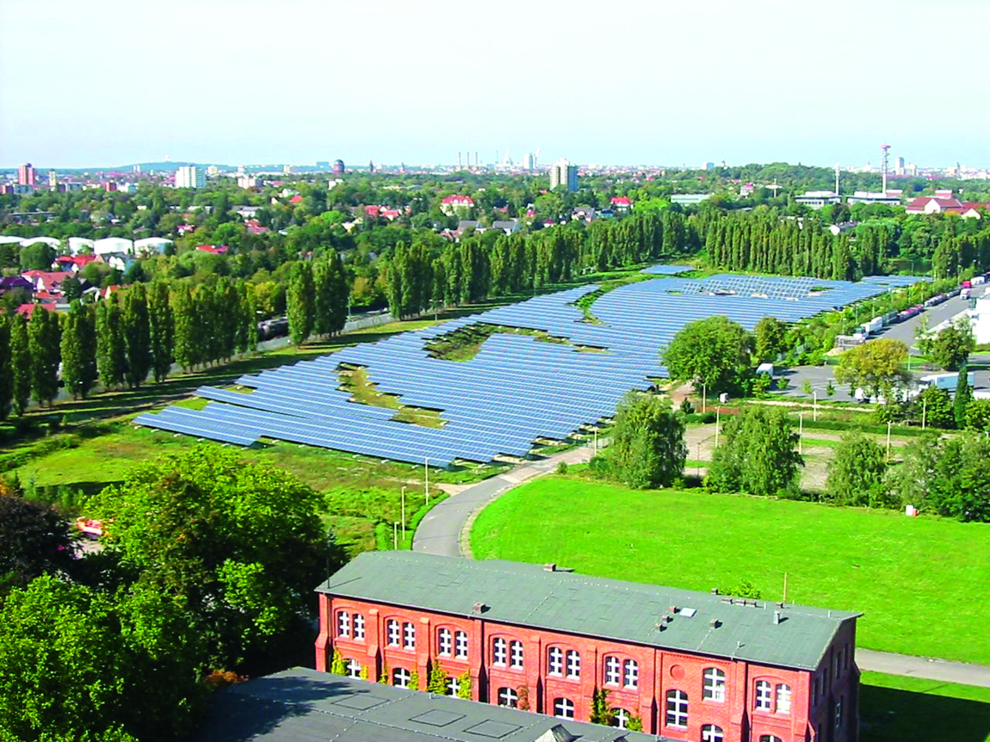 ehemaliges GASAG Gaswerk Mariendorf, Solarkarftwerk, Sommer 2011